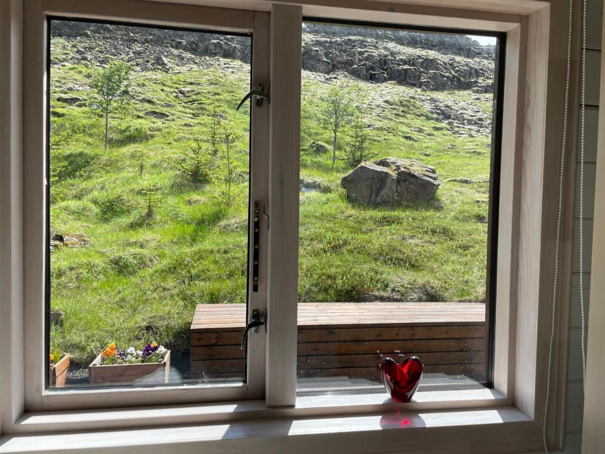 אקראנס Icelandic Lake House מראה חיצוני תמונה