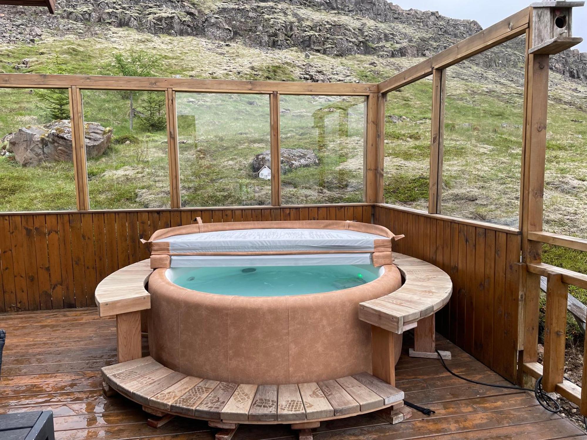 אקראנס Icelandic Lake House מראה חיצוני תמונה