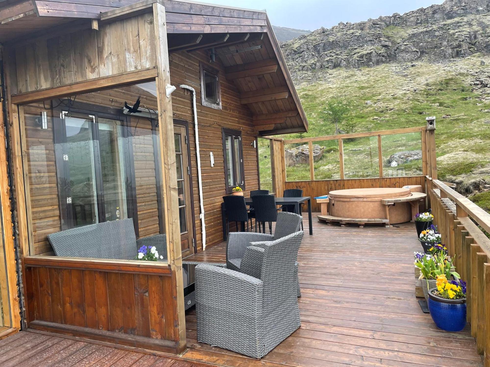 אקראנס Icelandic Lake House מראה חיצוני תמונה